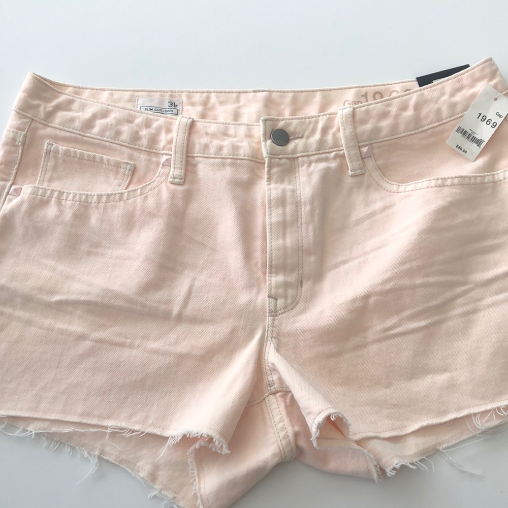 Gap Women’s Shorts - size 31r - Slim Cut-Offs NWT